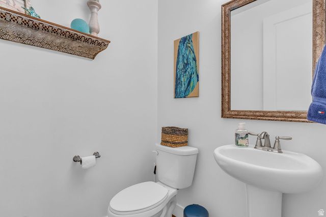 2454 W JACKSON ST, Mapleton, UT 84664