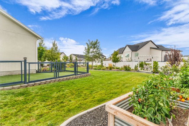2454 W JACKSON ST, Mapleton, UT 84664
