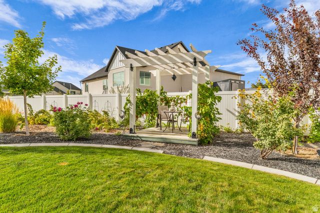 2454 W JACKSON ST, Mapleton, UT 84664