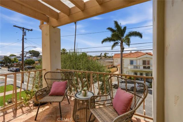 2217 Clark Lane, Redondo Beach, CA 90278