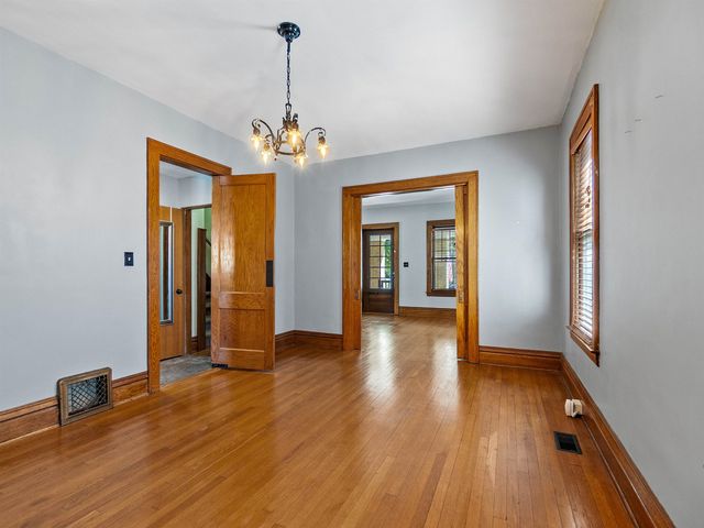 210 11th Ave, Huntington, WV 25701
