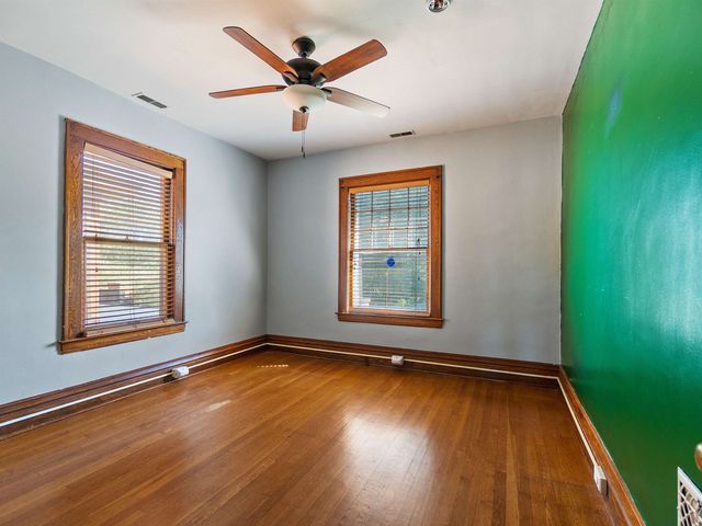 210 11th Ave, Huntington, WV 25701
