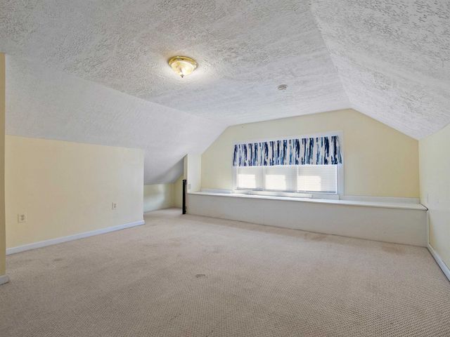 210 11th Ave, Huntington, WV 25701