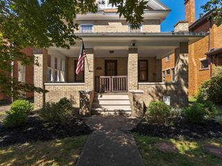 210 11th Ave, Huntington, WV 25701