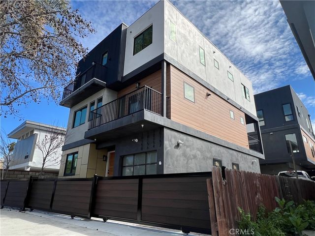 10158 Regent, Palms, CA 90034