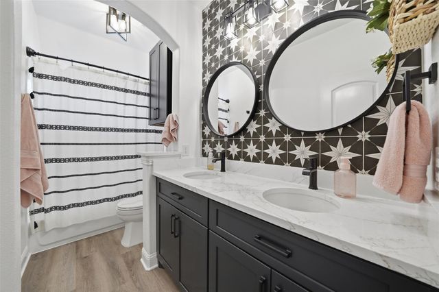 447 Clear Springs HOLW, Buda, TX 78610