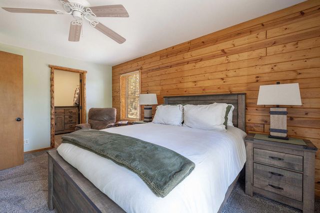 385 Sunrise Way, Big Bear, CA 92315