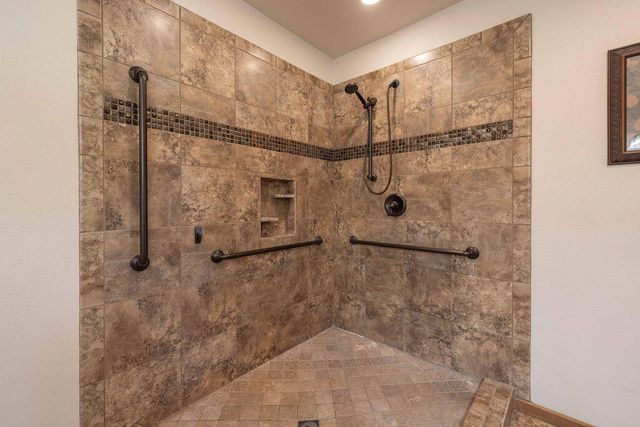 385 Sunrise Way, Big Bear, CA 92315