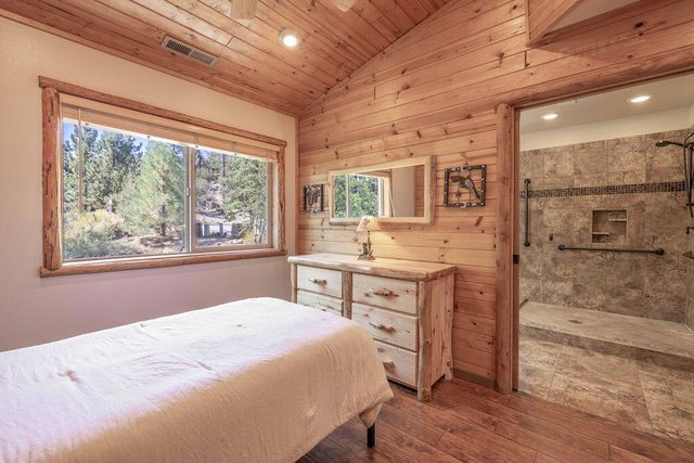 385 Sunrise Way, Big Bear, CA 92315