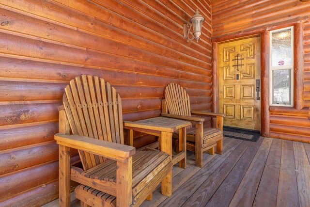 385 Sunrise Way, Big Bear, CA 92315