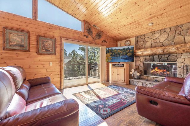 385 Sunrise Way, Big Bear, CA 92315