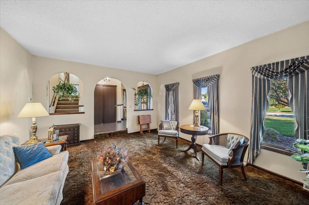 1111 Rushwood Avenue, Shorewood, IL 60404 — photo 4
