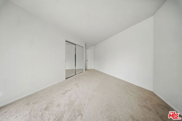 5744 Oak Bend Lane 306, Oak Park, CA 91377