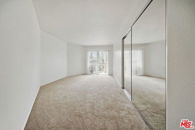 5744 Oak Bend Lane 306, Oak Park, CA 91377