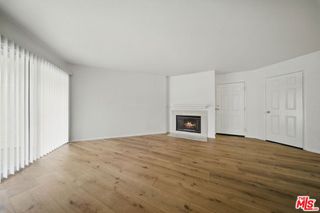 5744 Oak Bend Lane 306, Oak Park, CA 91377