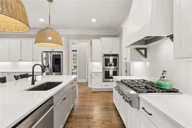 1060 Kent Court, Milton, GA 30004