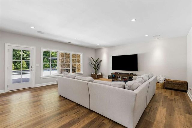 1060 Kent Court, Milton, GA 30004