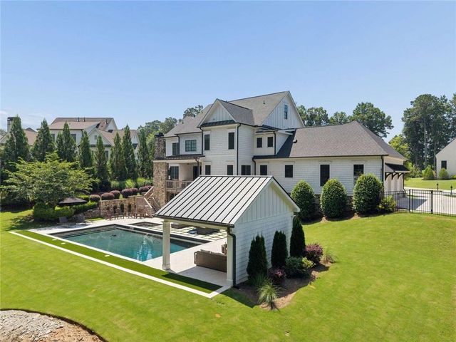 1060 Kent Court, Milton, GA 30004
