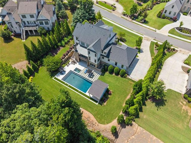 1060 Kent Court, Milton, GA 30004