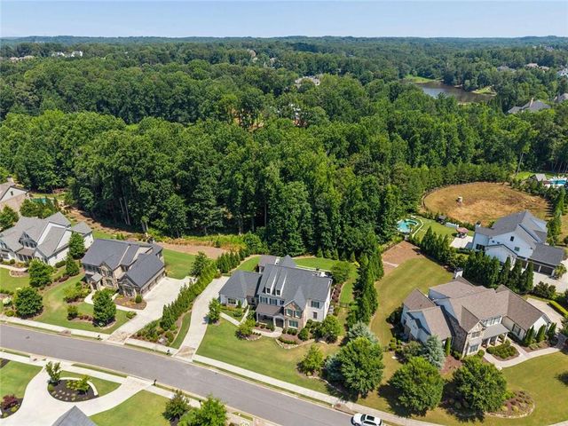 1060 Kent Court, Milton, GA 30004