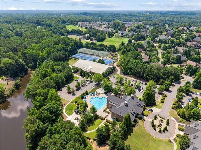 1060 Kent Court, Milton, GA 30004