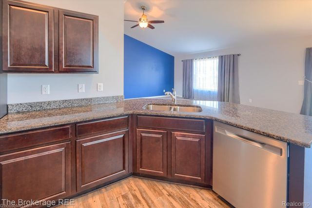 1437 Pondview Drive, Davison Township, MI 48423