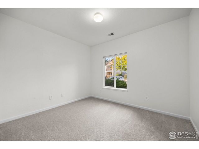 4725 Hahns Peak Dr 101, Loveland, CO 80538