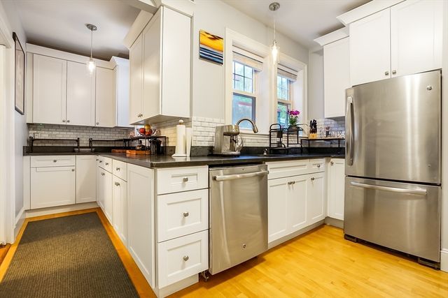 569 Franklin St 6, Melrose, MA 02176