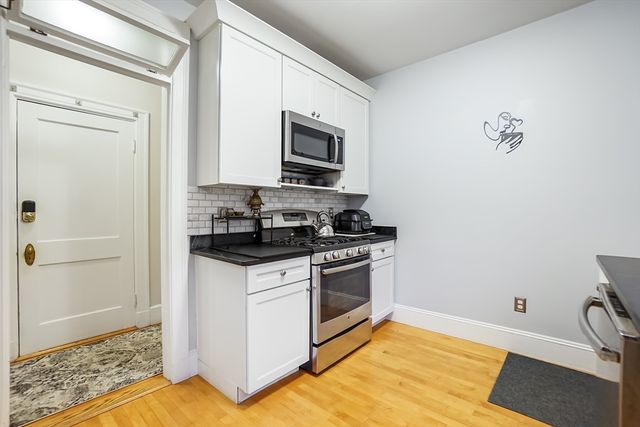 569 Franklin St 6, Melrose, MA 02176