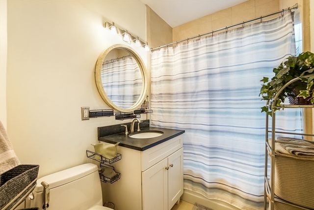 569 Franklin St 6, Melrose, MA 02176