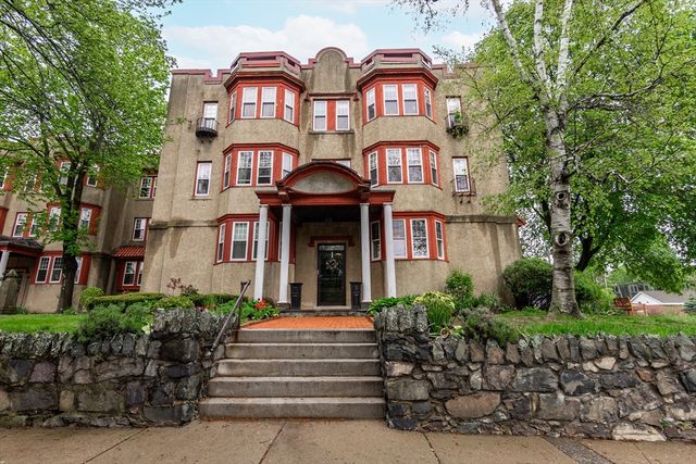 569 Franklin St 6, Melrose, MA 02176