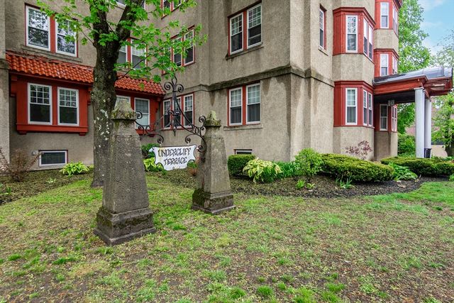 569 Franklin St 6, Melrose, MA 02176