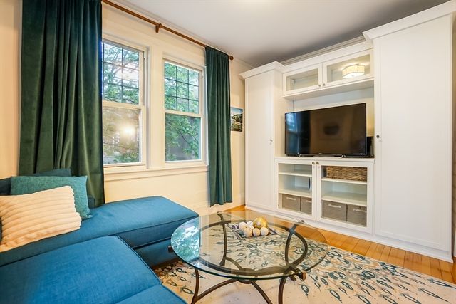 569 Franklin St 6, Melrose, MA 02176