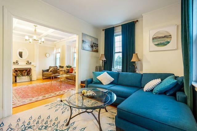 569 Franklin St 6, Melrose, MA 02176