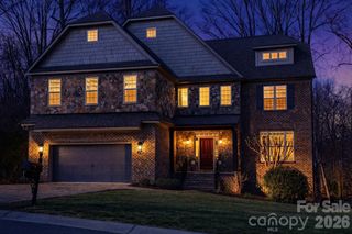 217 Hillandale Drive, Charlotte, NC 28270