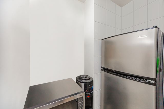 1103 N Western Avenue, Chicago, IL 60622