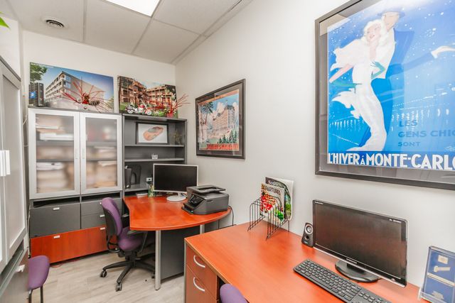 1103 N Western Avenue, Chicago, IL 60622