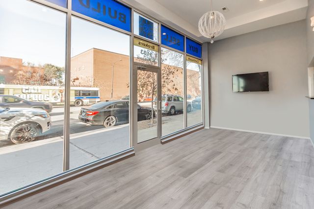 1103 N Western Avenue, Chicago, IL 60622