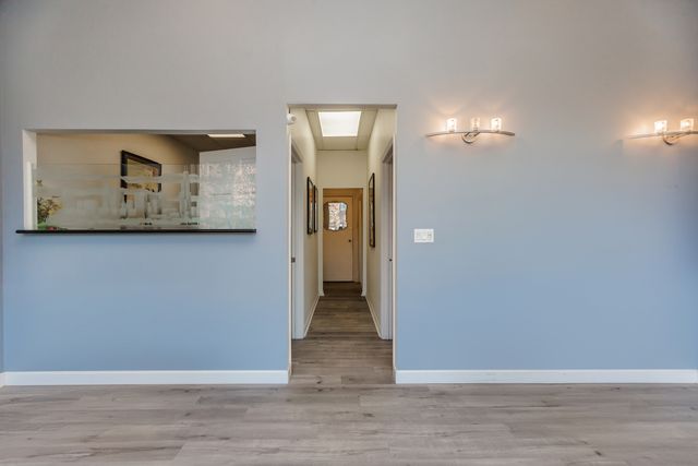 1103 N Western Avenue, Chicago, IL 60622