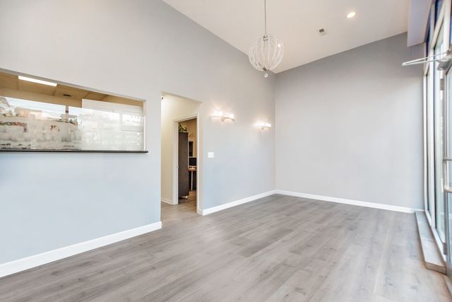 1103 N Western Avenue, Chicago, IL 60622