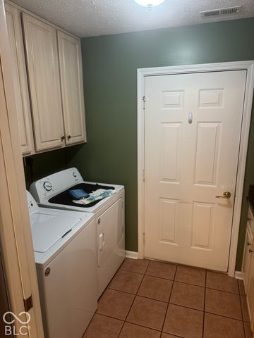 7662 Briarstone Lane, Indianapolis, IN 46227