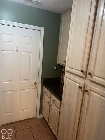 7662 Briarstone Lane, Indianapolis, IN 46227