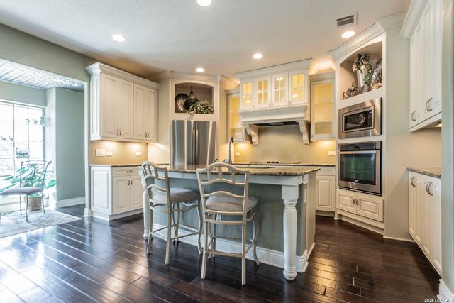 26441 White Eagle, San Antonio, TX 78260