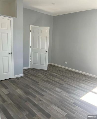 210-212 Temple Street, Paterson, NJ 07522