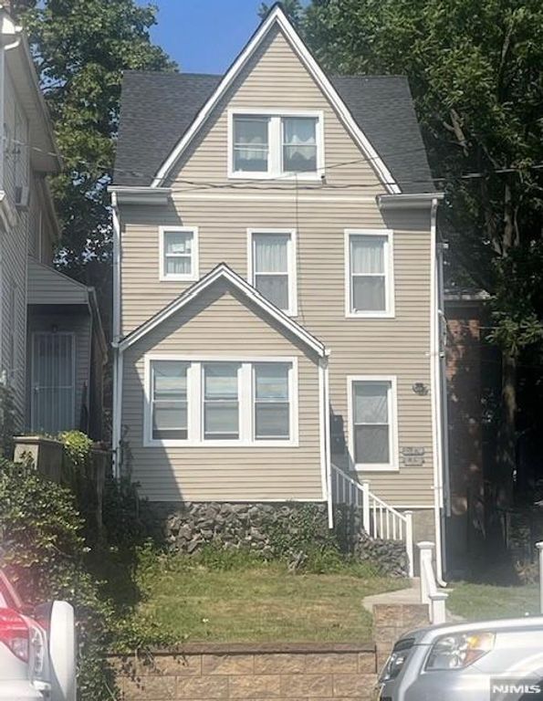 210-212 Temple Street, Paterson, NJ 07522