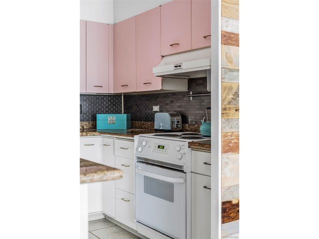 669 N Washington St 203, Denver, CO 80203