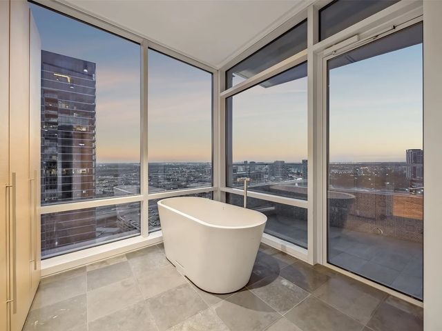 2430 Victory Park Lane 2509, Dallas, TX 75219