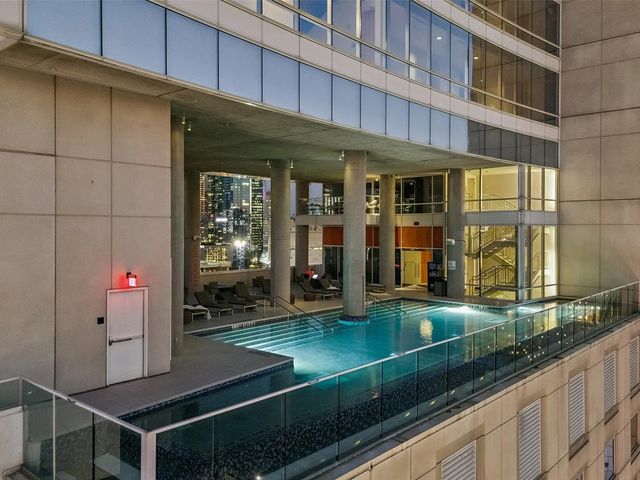 2430 Victory Park Lane 2509, Dallas, TX 75219