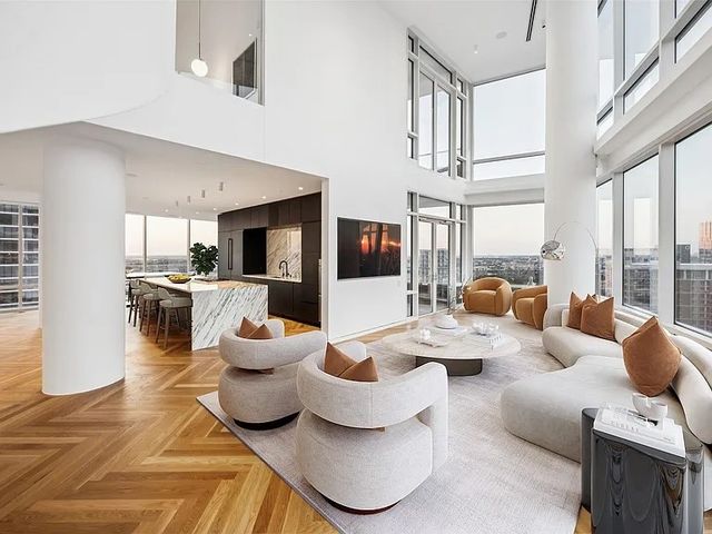 2430 Victory Park Lane 2509, Dallas, TX 75219
