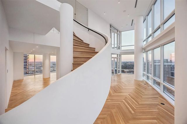 2430 Victory Park Lane 2509, Dallas, TX 75219